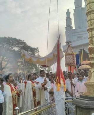 Athirampuzha feast 2016 - flag hoisting